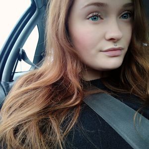 Meet your Posher, Becca